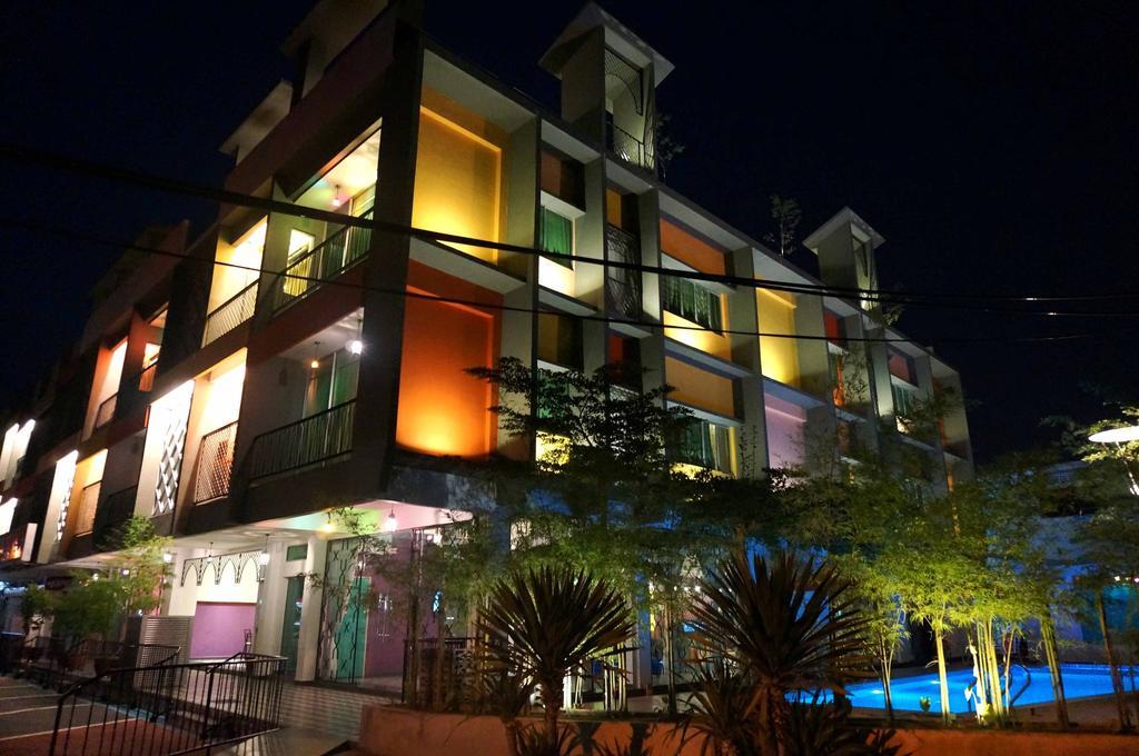 Langit Langi Hotel @ Port Dickson Bagian luar foto